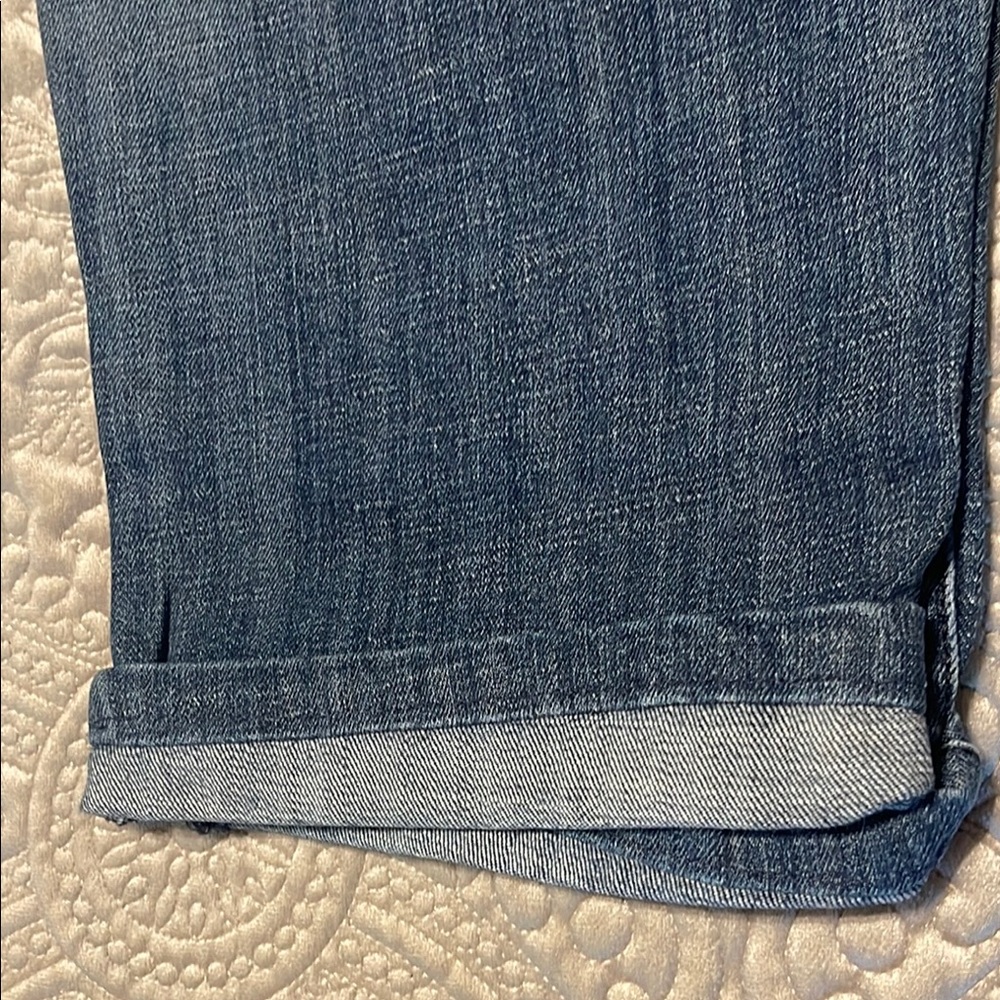 Rock & Republic Blue Jeans with Signature R Design - Picture 5 of 10